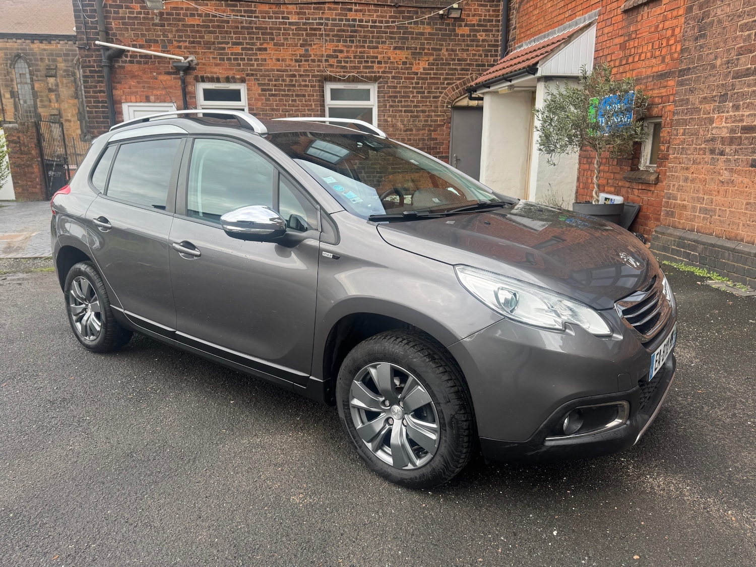 Used Peugeot 2008 2016 for sale - 77165483: Photo 2