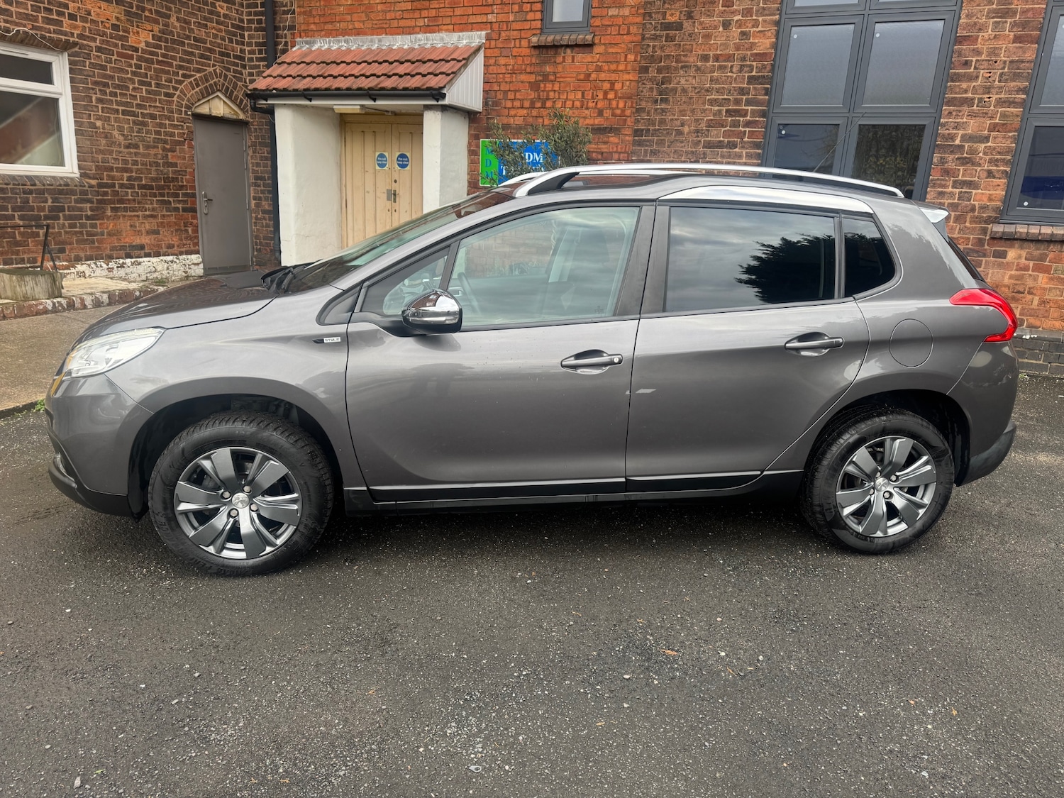 Used Peugeot 2008 2016 for sale - 77165483: Photo 4