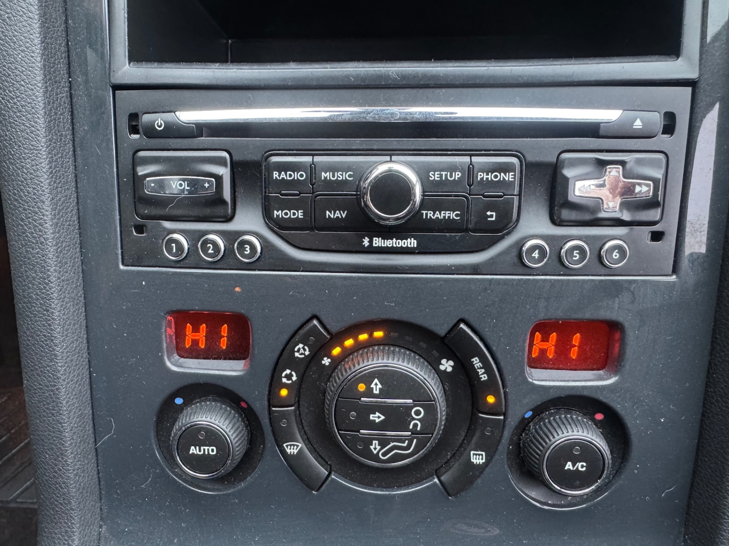 Used Peugeot 5008 2015 for sale - 77490093: Photo 19