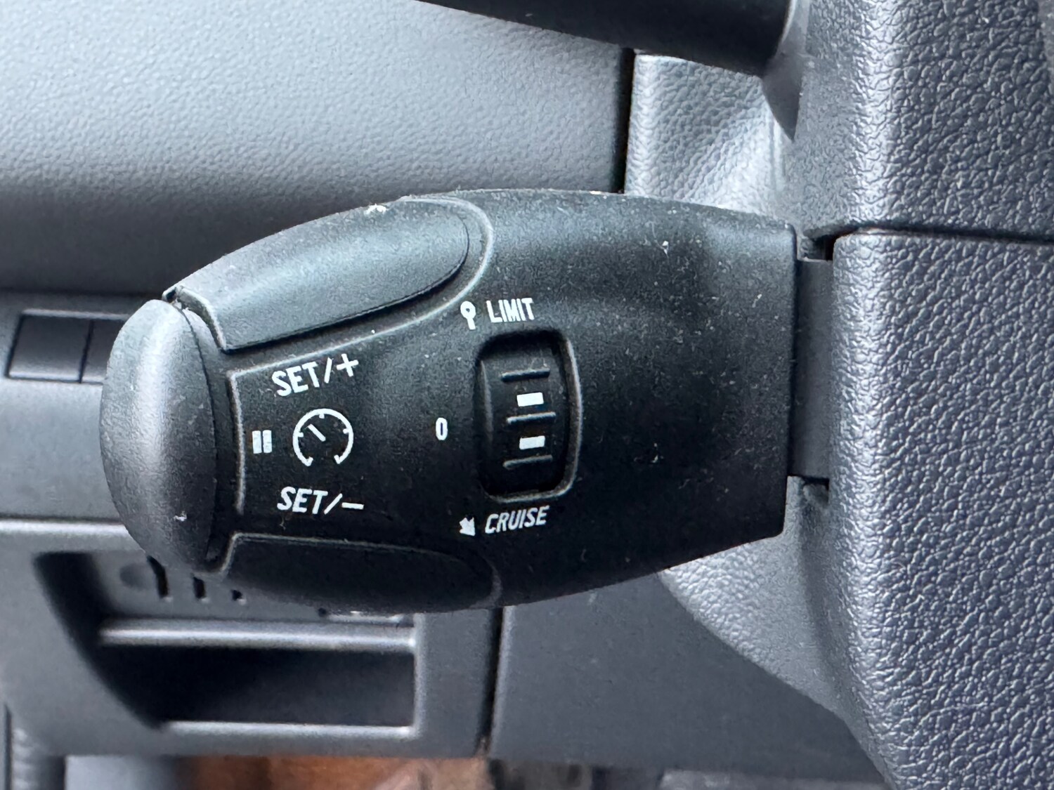 Used Peugeot 5008 2015 for sale - 77490093: Photo 22