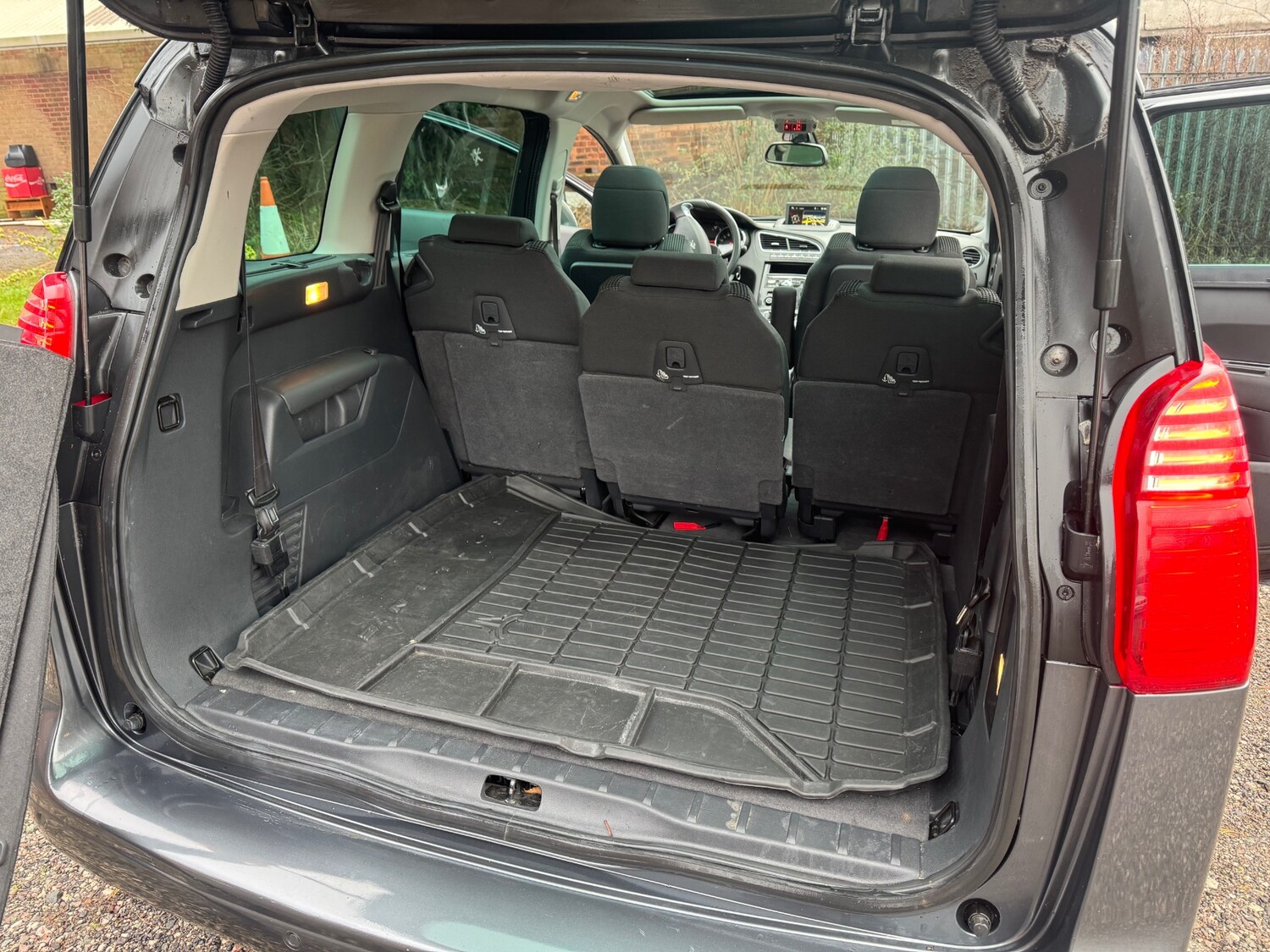 Used Peugeot 5008 2015 for sale - 77490093: Photo 26