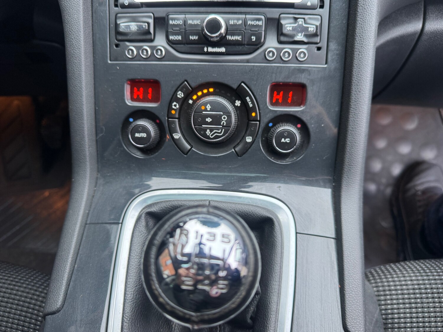 Used Peugeot 5008 2015 for sale - 77490093: Photo 28