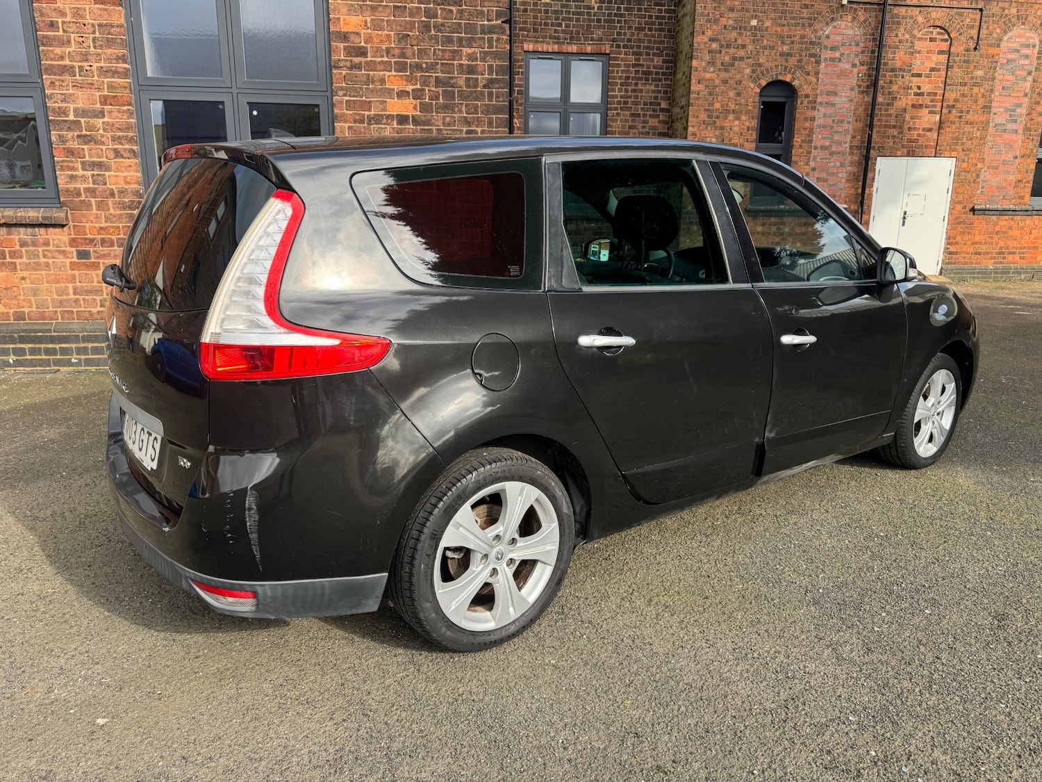 Used Renault Megane 2010 for sale - 77778533: Photo 3