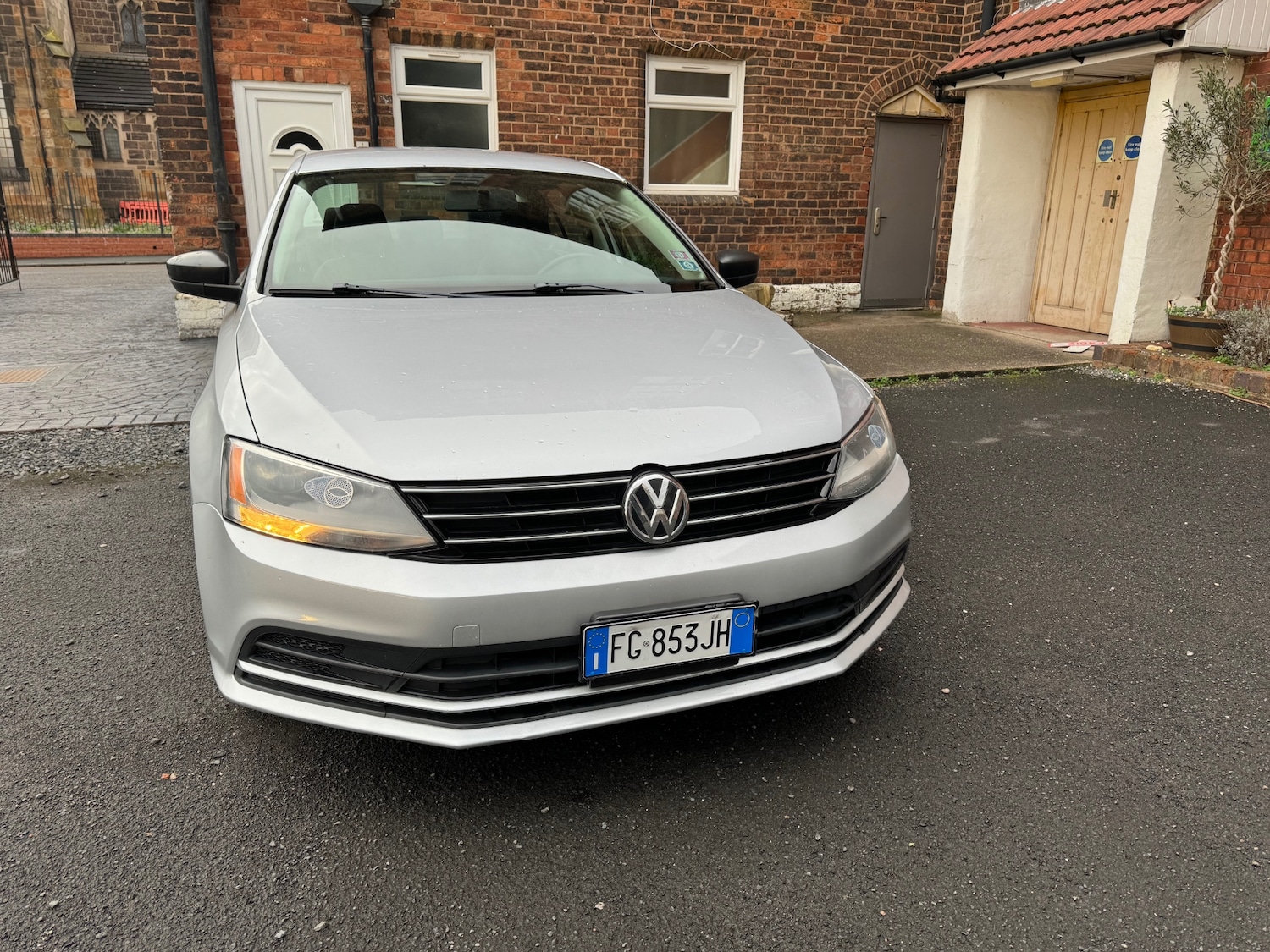 Used Volkswagen Jetta 2015 for sale - 76807980: Photo 3