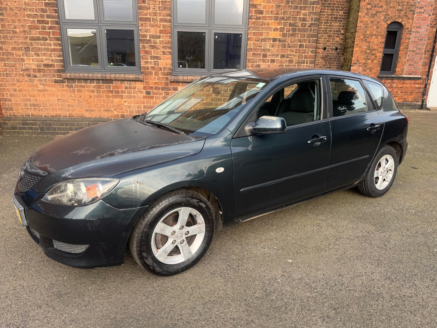 Used Mazda Mazda3 2004 for sale - 77776520: Photo 2