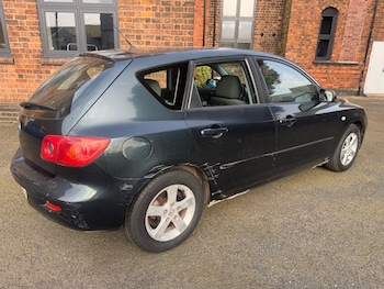 Used Mazda Mazda3 2004 for sale - 77776520: Photo