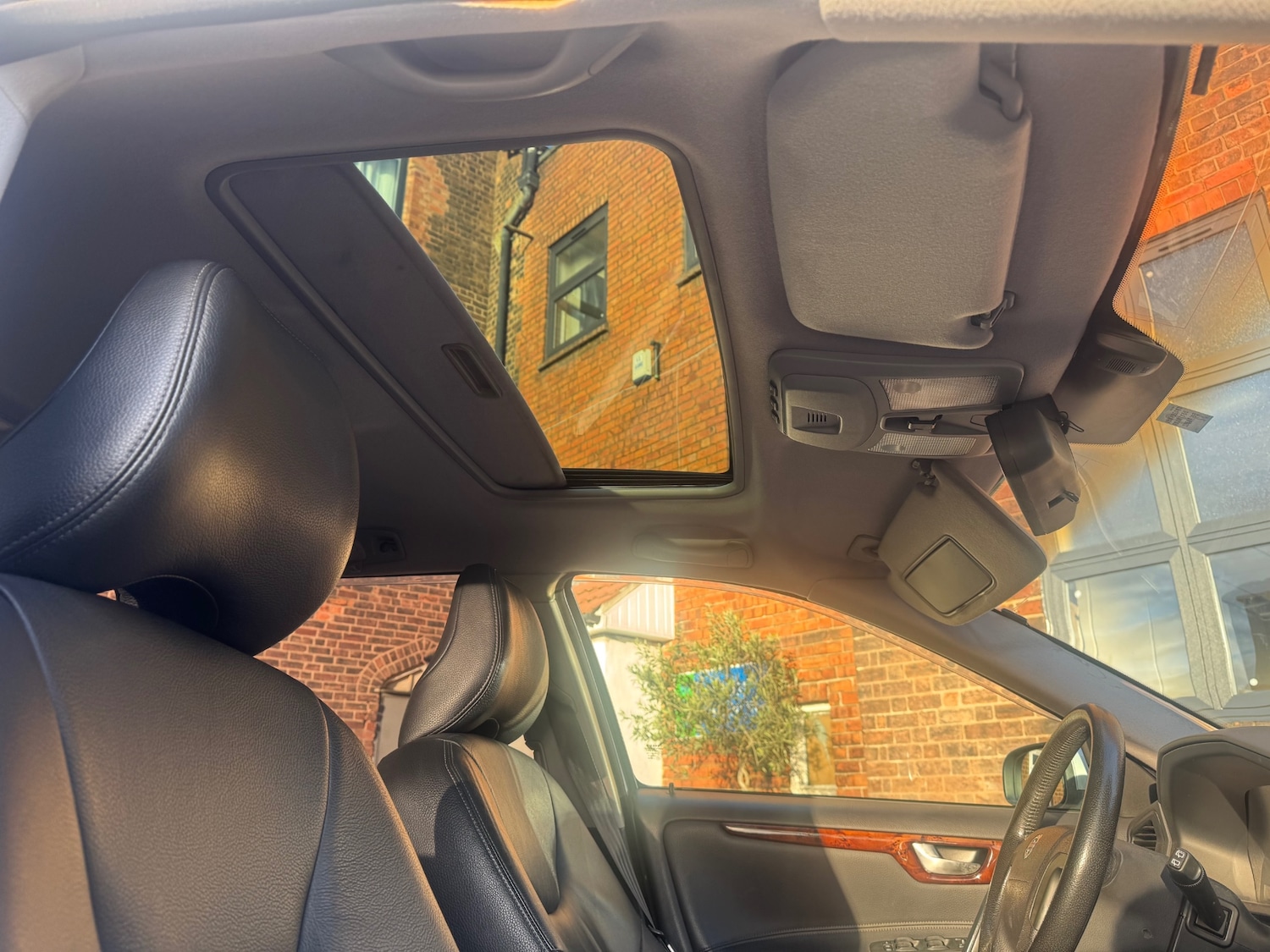 Used Volvo V70 2005 for sale - 77052167: Photo 24