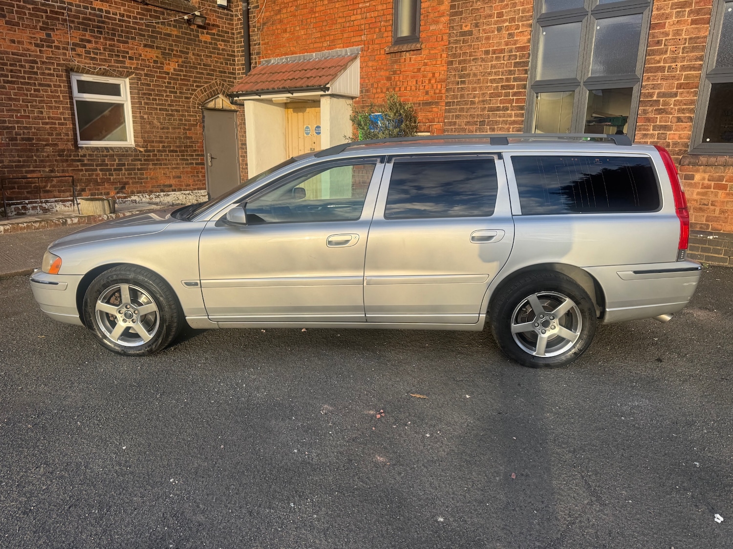 Used Volvo V70 2005 for sale - 77052167: Photo 26