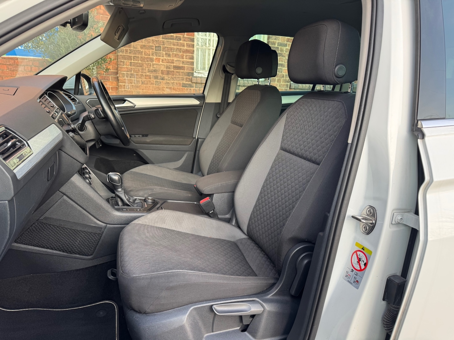 Used Volkswagen Tiguan 2018 for sale - 77800180: Photo 14