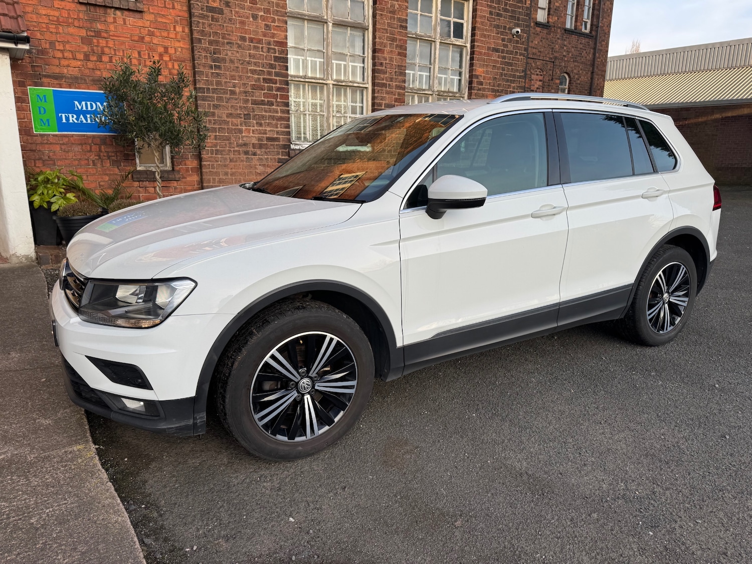 Used Volkswagen Tiguan 2018 for sale - 77800180: Photo 6