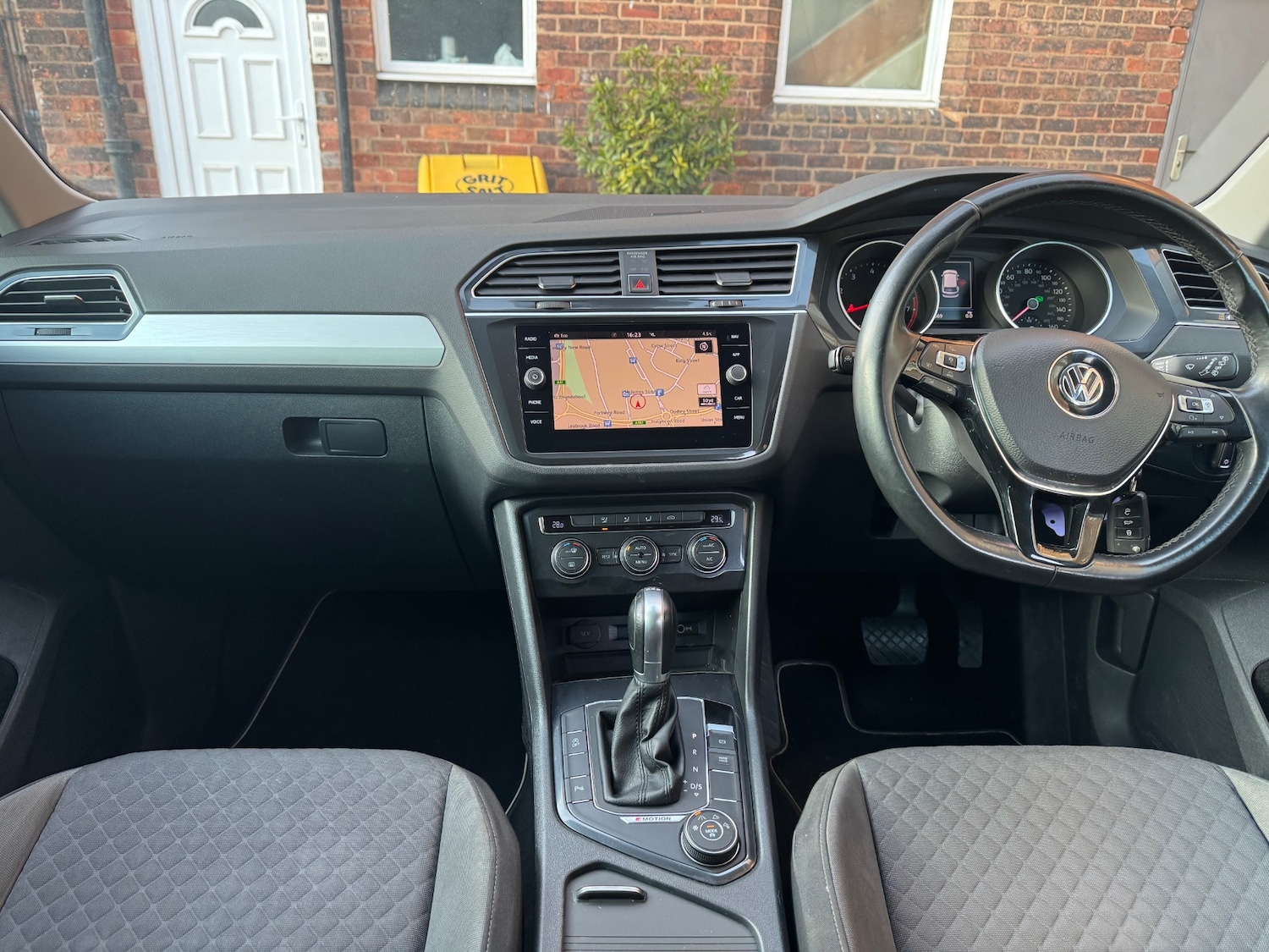 Used Volkswagen Tiguan 2018 for sale - 77800180: Photo 8