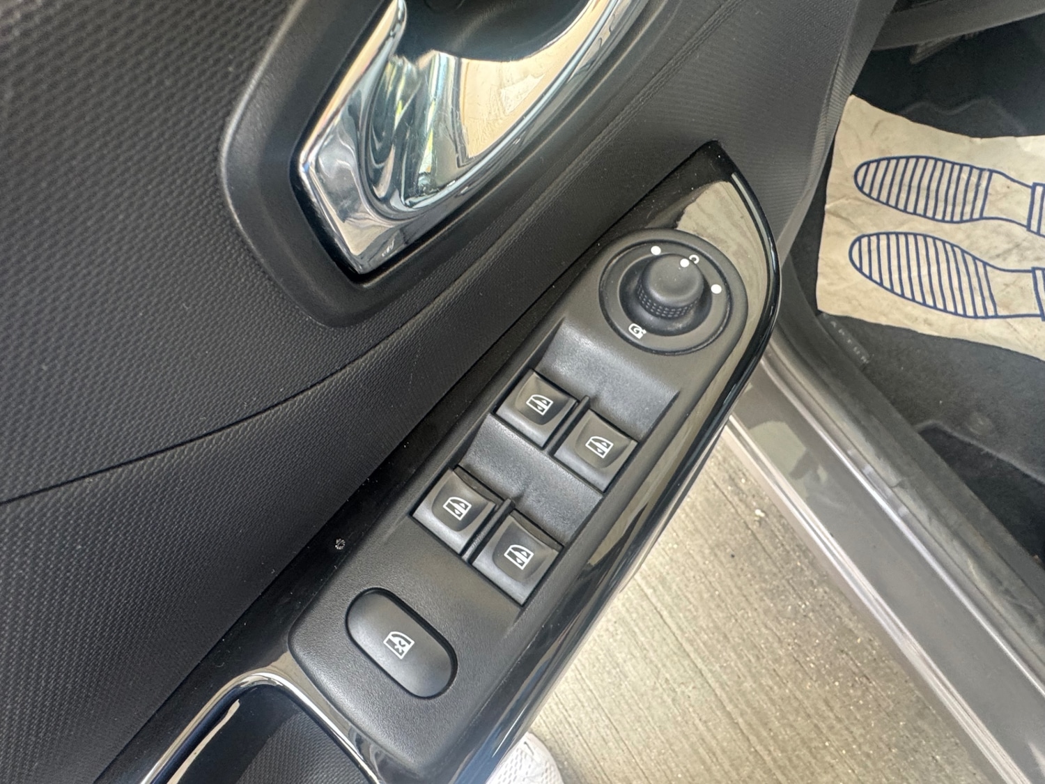 Used Renault Captur 2016 for sale - 77168625: Photo 10