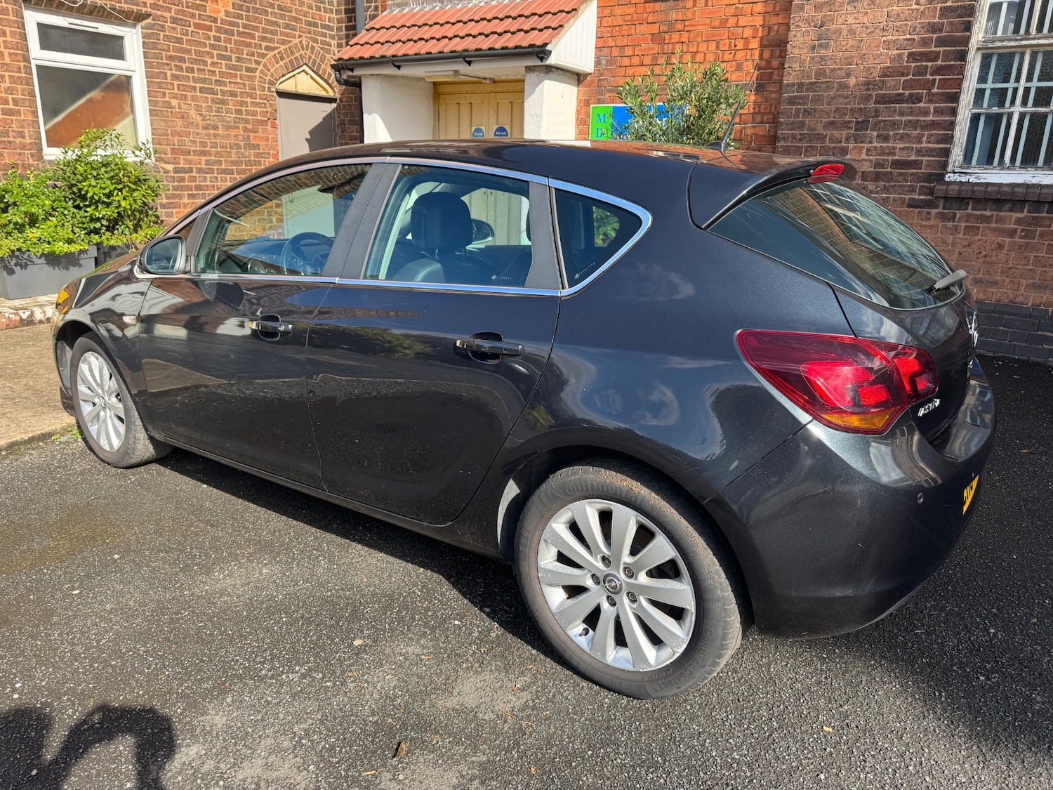 Used Vauxhall Astra 2012 for sale - 76807328: Photo 3