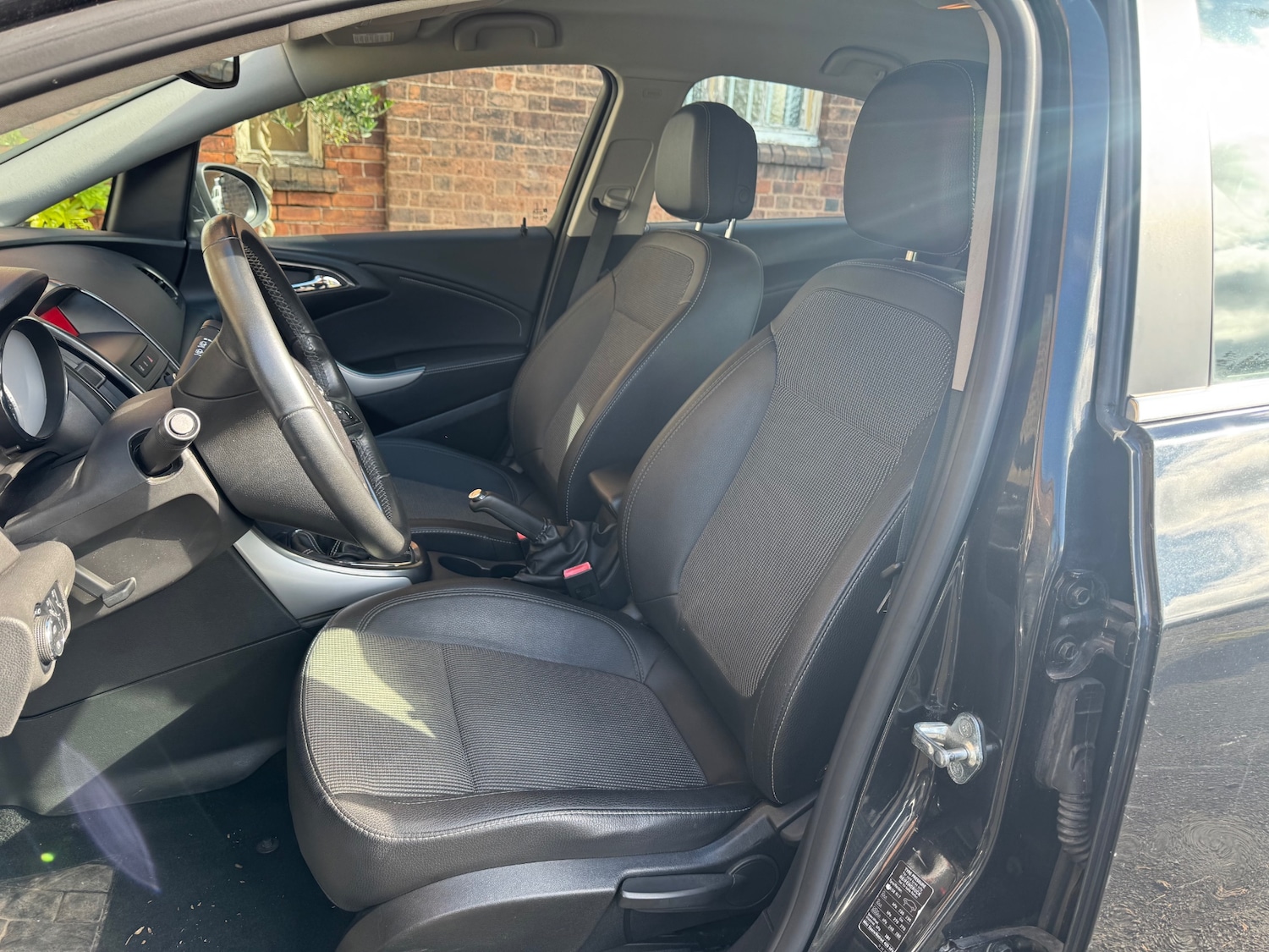 Used Vauxhall Astra 2012 for sale - 76807328: Photo 6