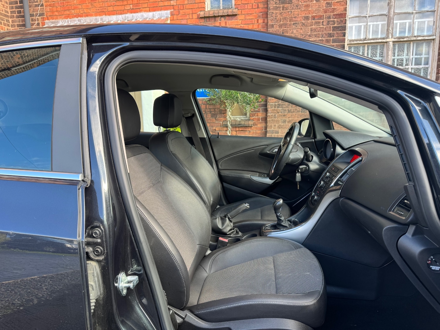 Used Vauxhall Astra 2012 for sale - 76807328: Photo 8