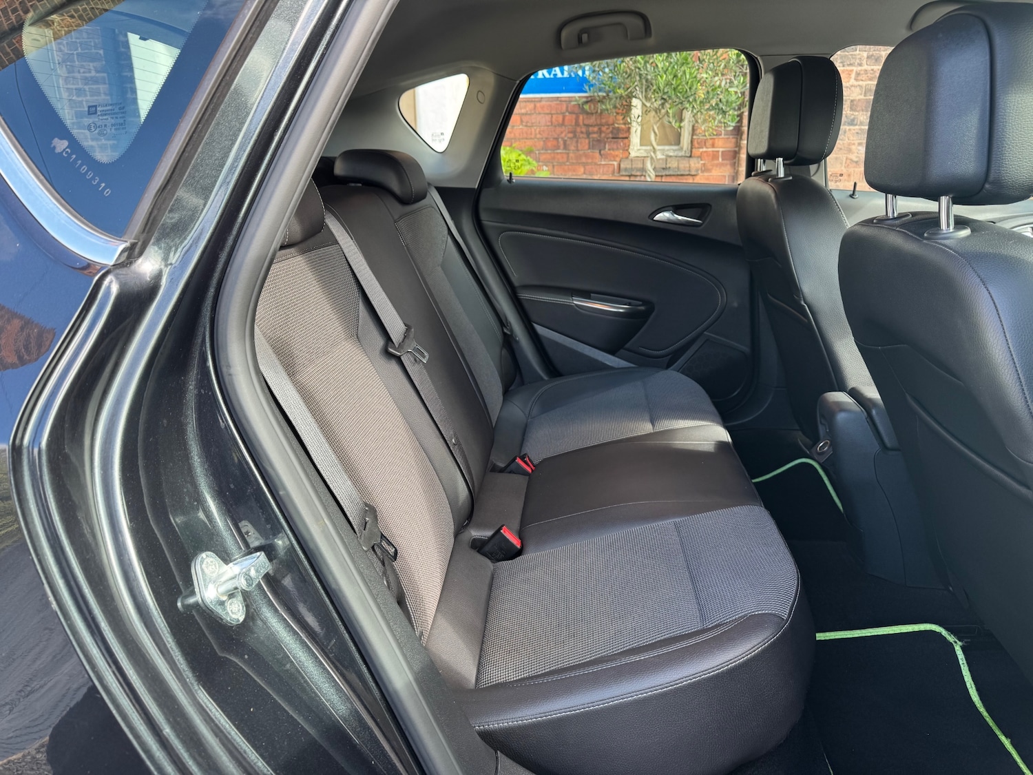 Used Vauxhall Astra 2012 for sale - 76807328: Photo 9