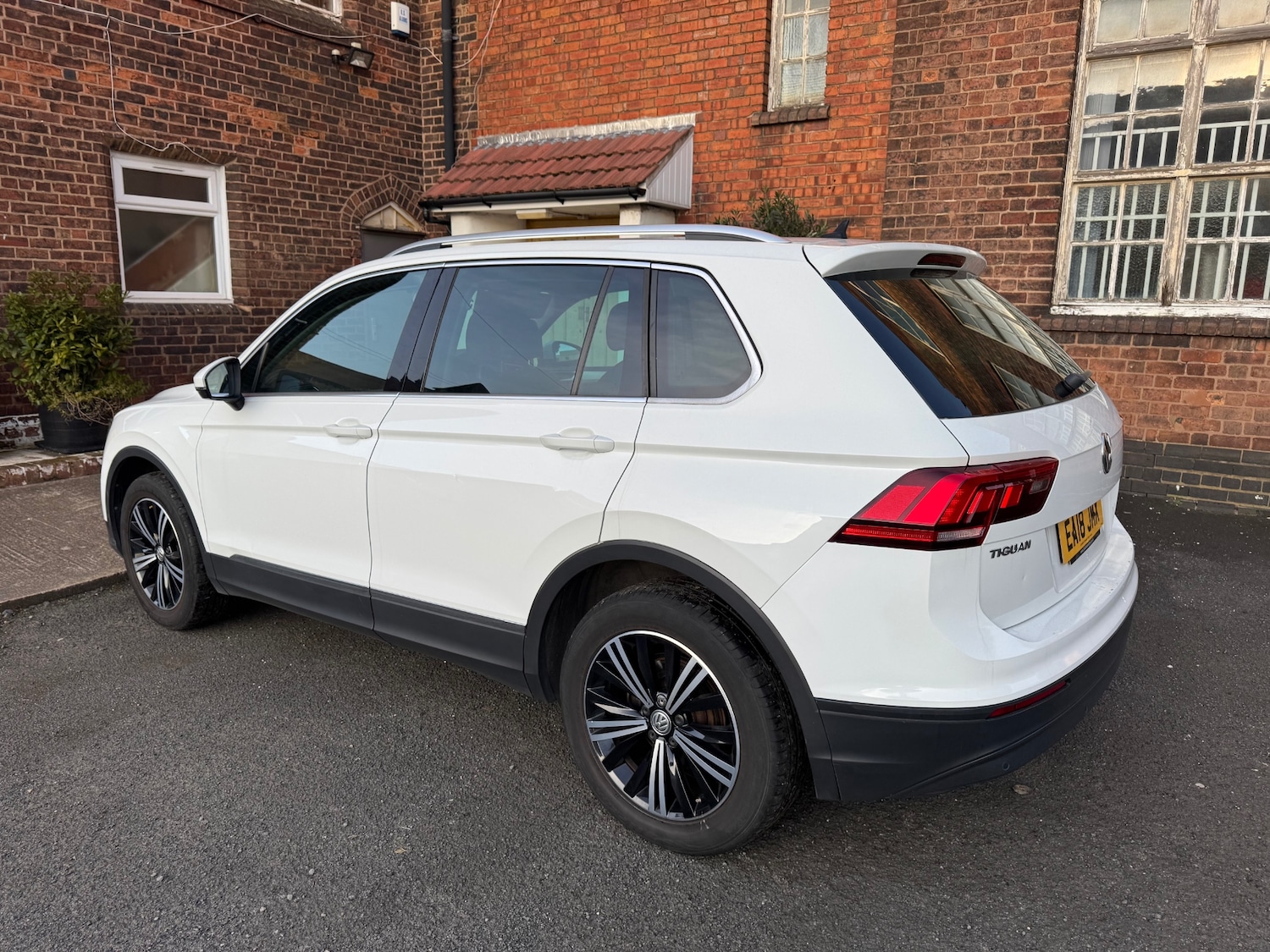 Used Volkswagen Tiguan 2018 for sale - 73893105: Photo 1
