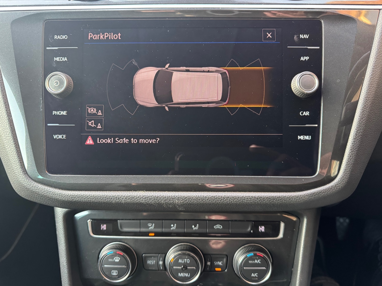 Used Volkswagen Tiguan 2018 for sale - 73893105: Photo 16