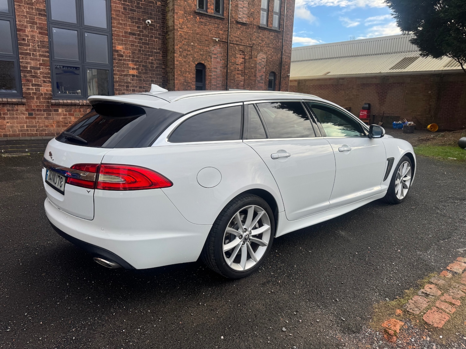 Used Jaguar XF 2013 for sale - 77240753: Photo 3