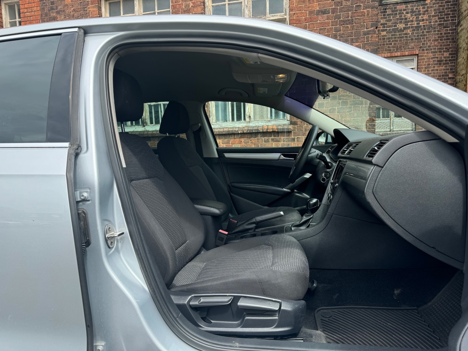 Used Volkswagen Passat 2015 for sale - 76808292: Photo 8