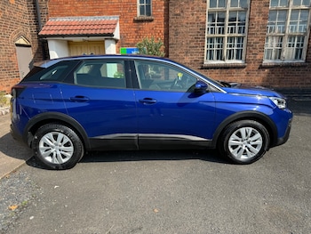 2018 (G) - LHD LEFT HAND DRIVE + 11/2018 PEUGEOT 3008 + 1.5 BLUE Hdi + LOW MILES 5-Door
