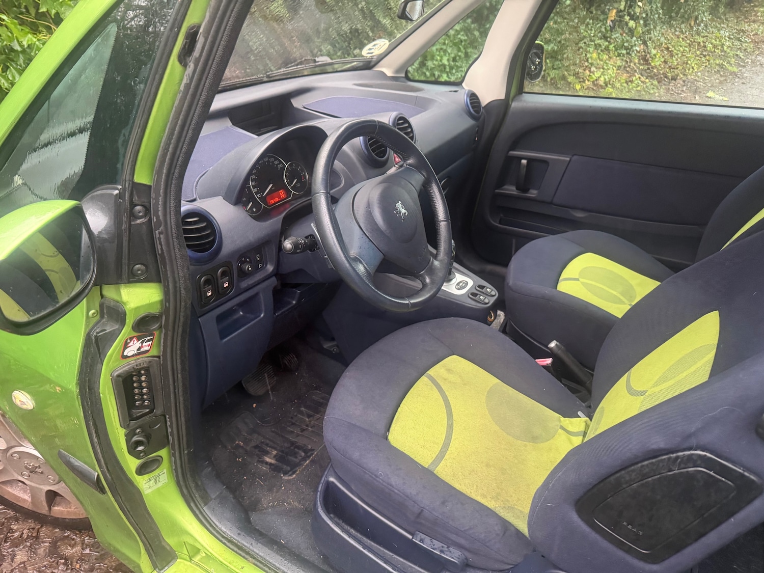 Used Peugeot 1007 2005 for sale - 77148836: Photo 2