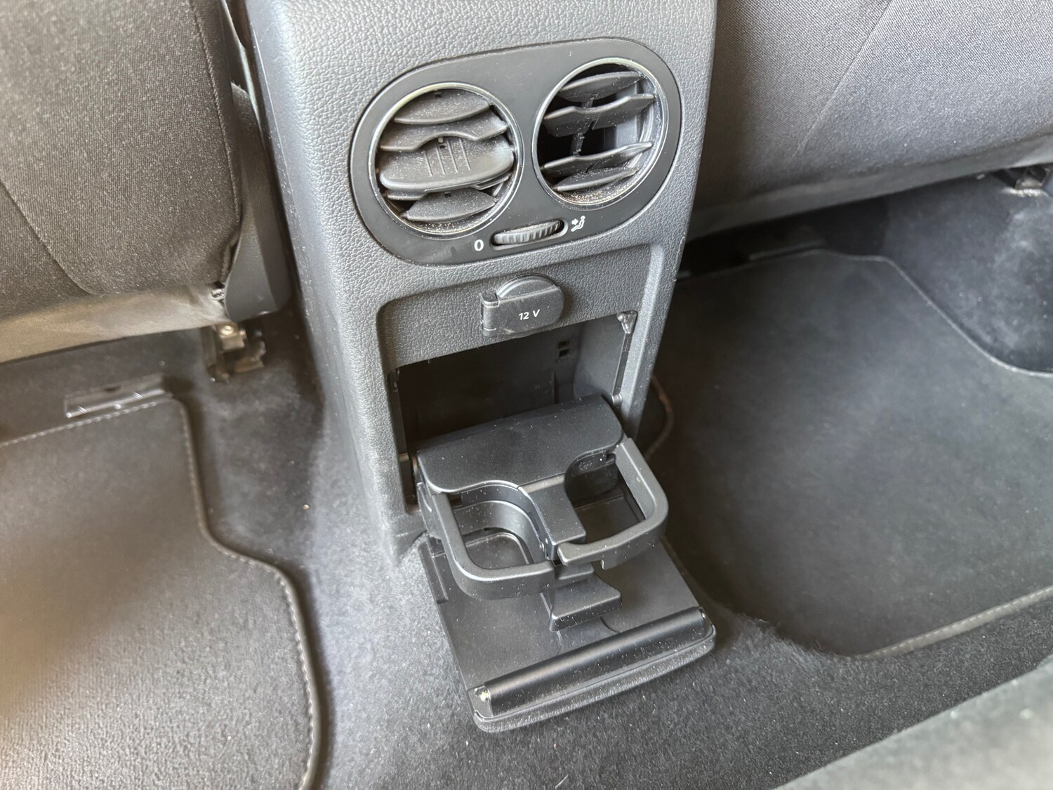 Used Volkswagen Golf 2010 for sale - 78150384: Photo 14