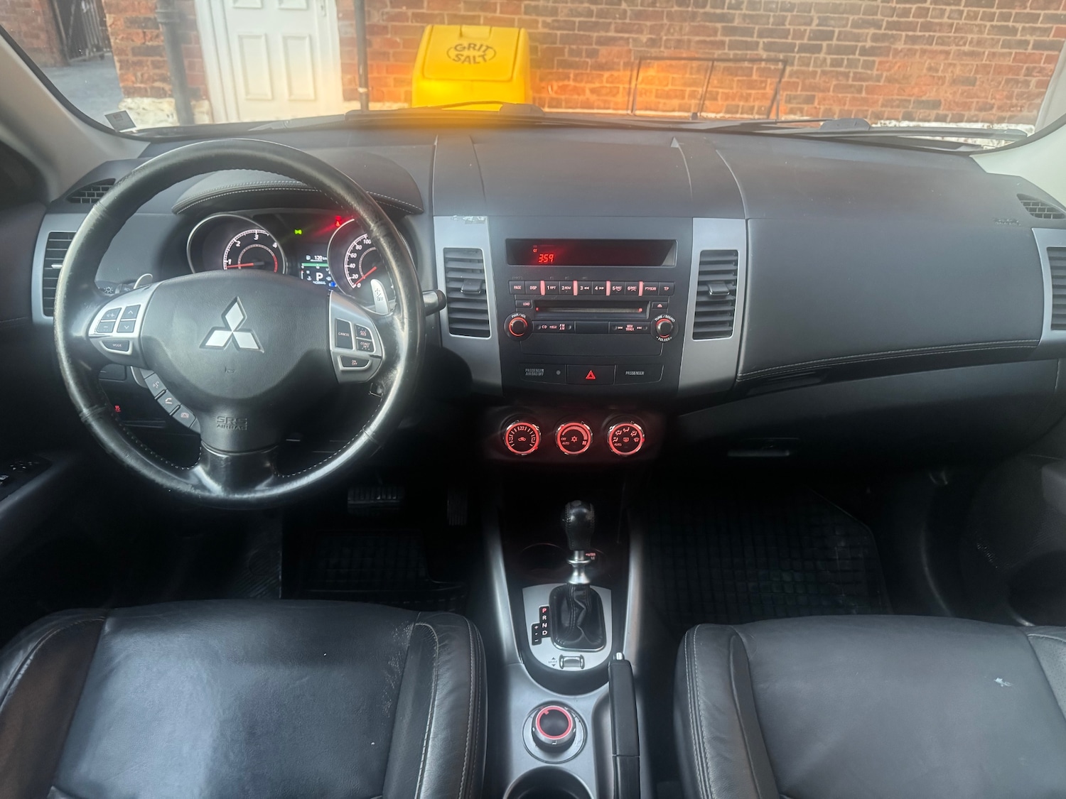 Used Mitsubishi Outlander 2011 for sale - 76958590: Photo 6