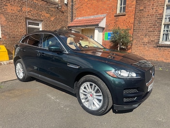 Used Jaguar F-Pace 2017 for sale - 76107612: Photo