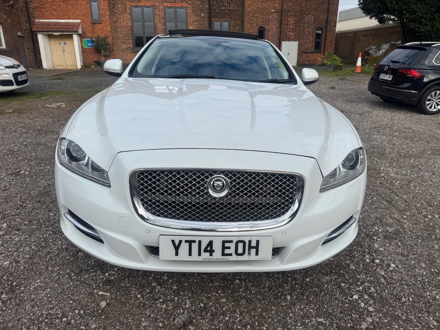 Used Jaguar XJ 2014 for sale - 78067166: Photo 2