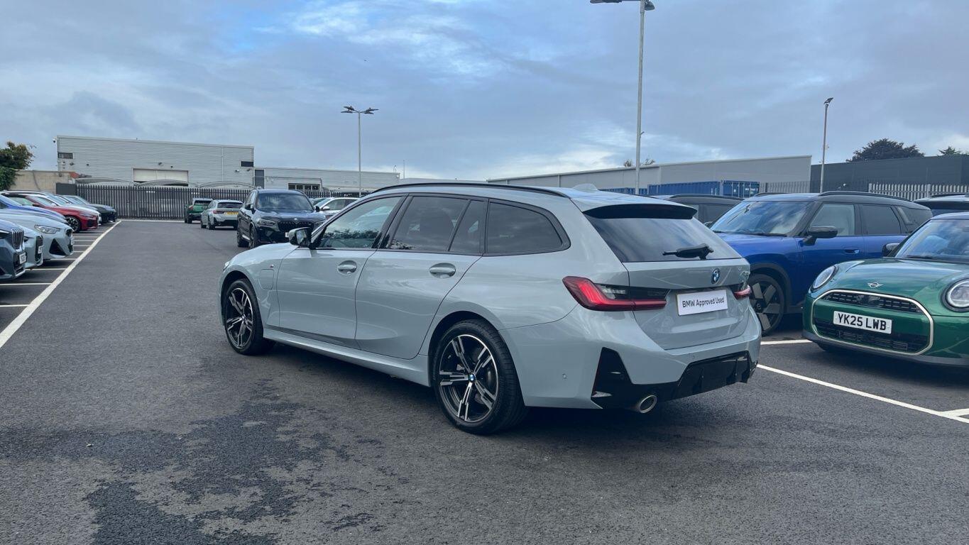 Used BMW 3 Series 2025 for sale - 76760561: Photo 2