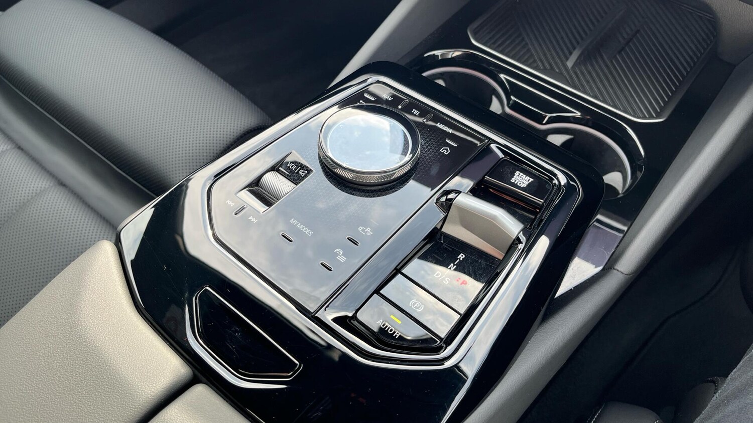 Used BMW 5 Series 2025 for sale - 76760510: Photo 10