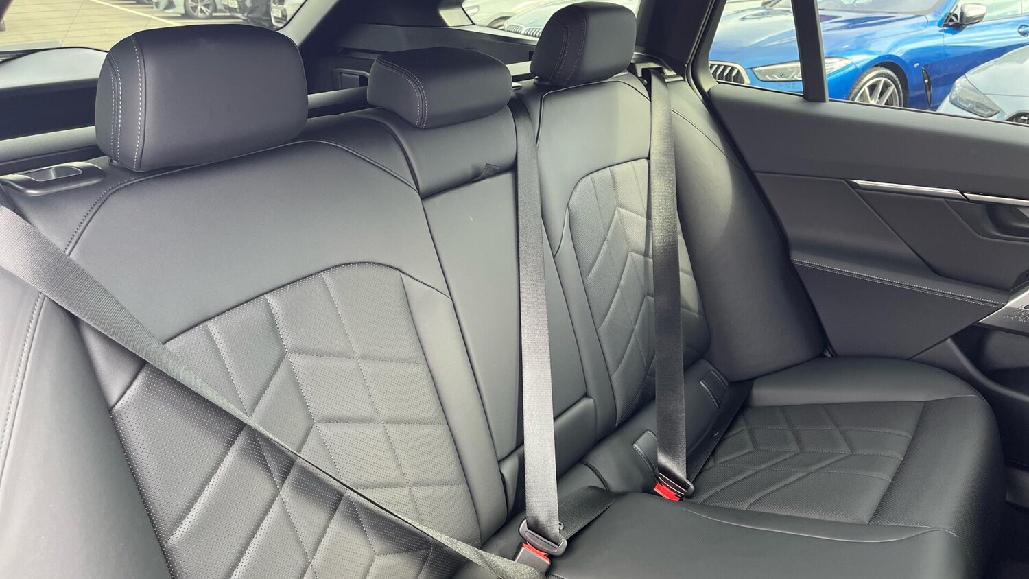 Used BMW 5 Series 2025 for sale - 76760510: Photo 12