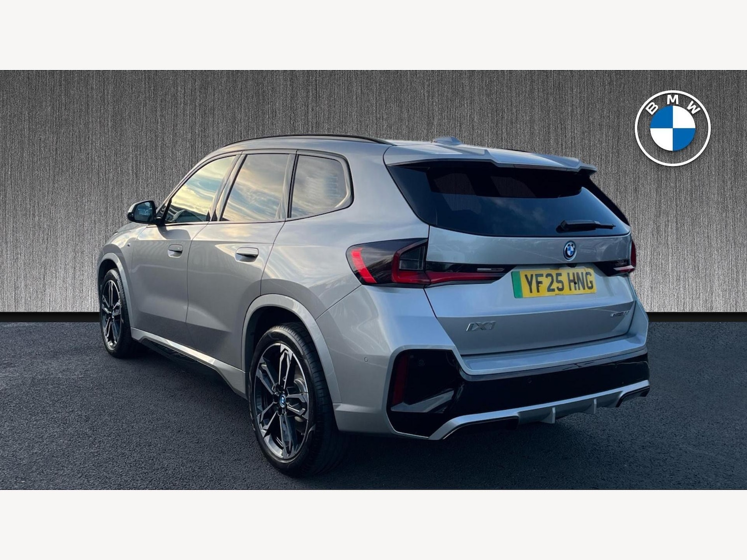 Used BMW iX1 2025 for sale - 76760509: Photo 2