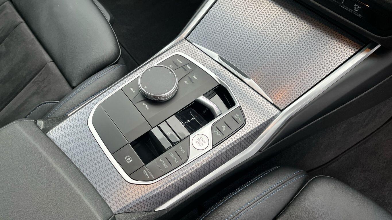 Used BMW 3 Series 2024 for sale - 77633229: Photo 12