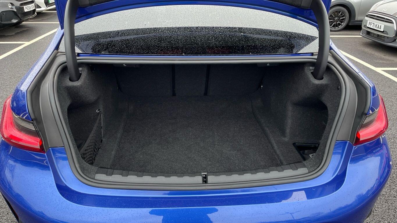 Used BMW 3 Series 2024 for sale - 77633229: Photo 22