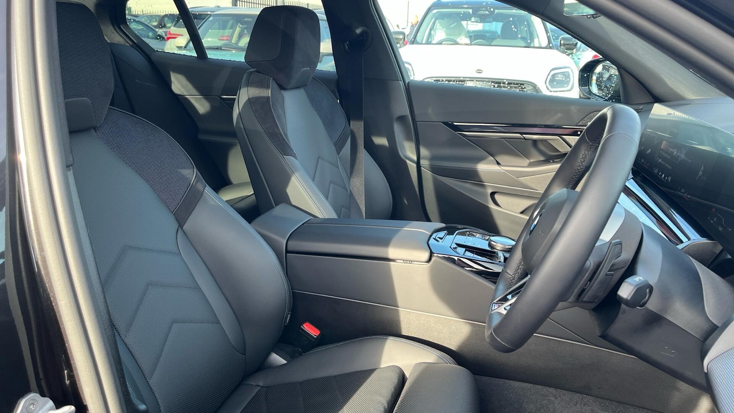 Used BMW 5 Series 2025 for sale - 77479558: Photo 11