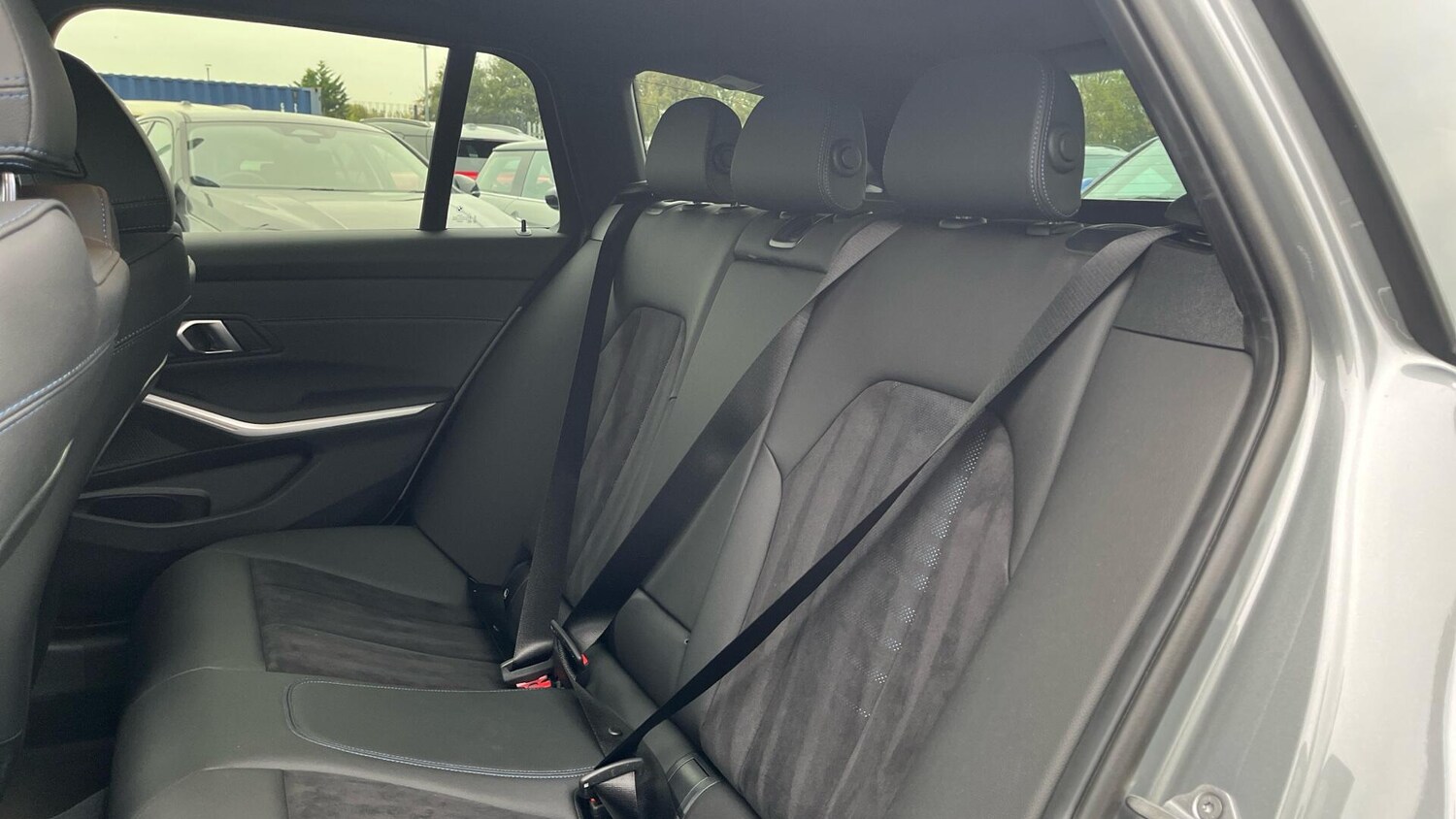 Used BMW 3 Series 2023 for sale - 76760518: Photo 12