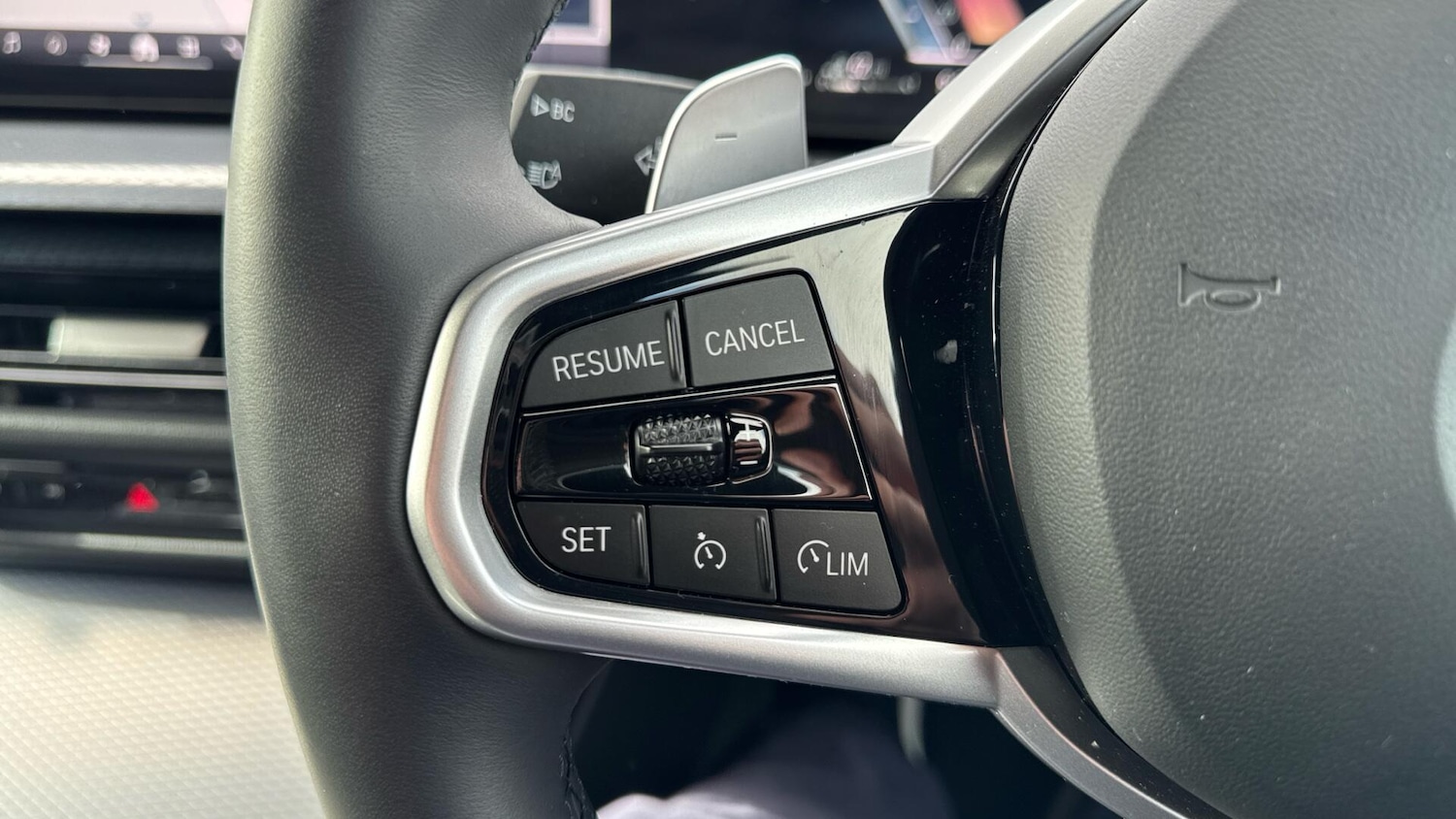 Used BMW 3 Series 2025 for sale - 77611612: Photo 17