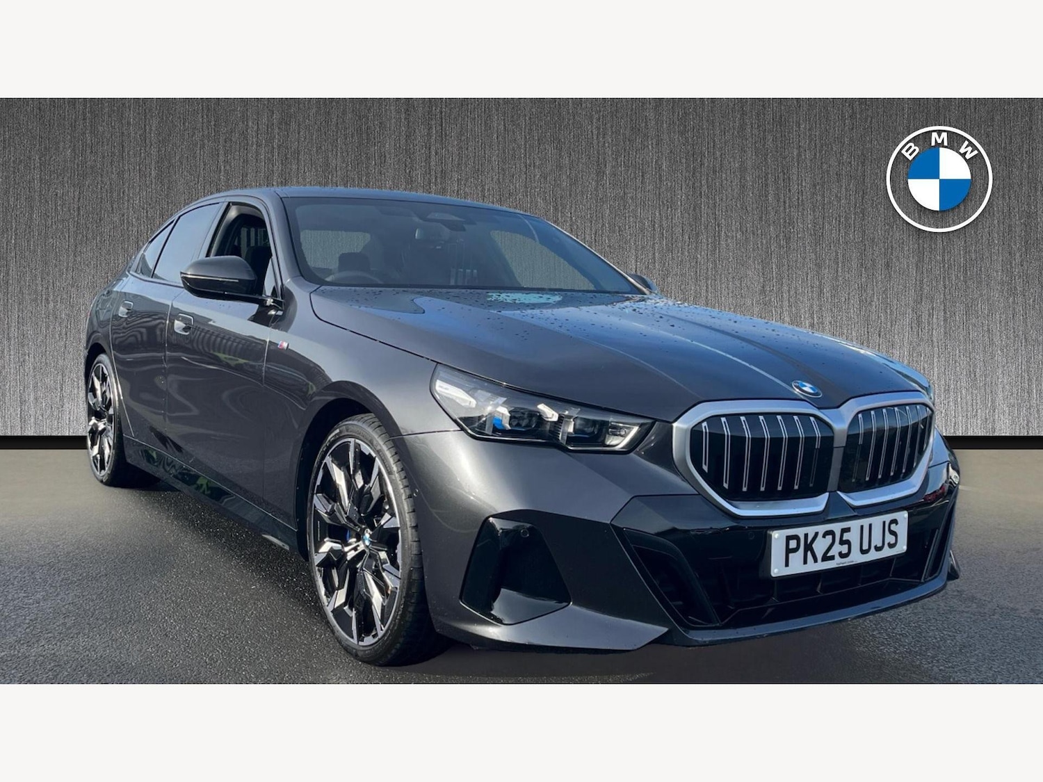 Used BMW 5 Series 2025 for sale - 76760547: Photo 1