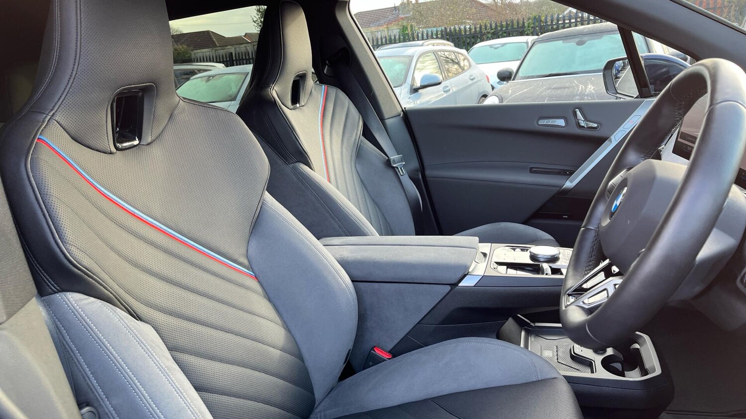 Used BMW iX 2025 for sale - 77191752: Photo 11