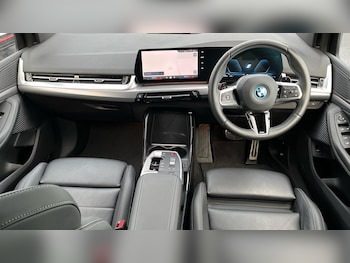 Used BMW 2 Series 2025 for sale - 78101386: Photo