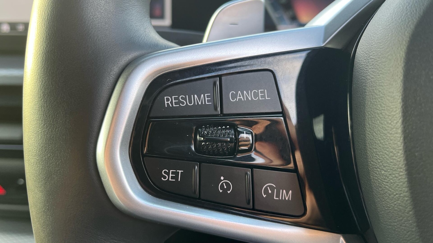 Used BMW 3 Series 2025 for sale - 77109570: Photo 17