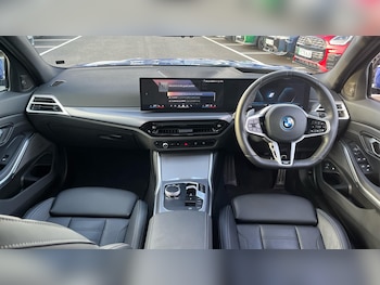 Used BMW 3 Series 2025 for sale - 76926657: Photo