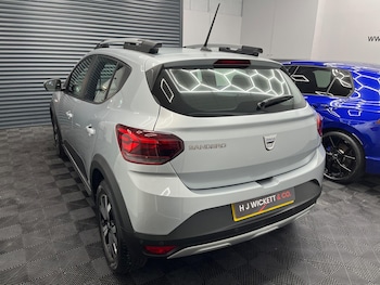Used Dacia Sandero Stepway 2022 for sale - 76020343: Photo