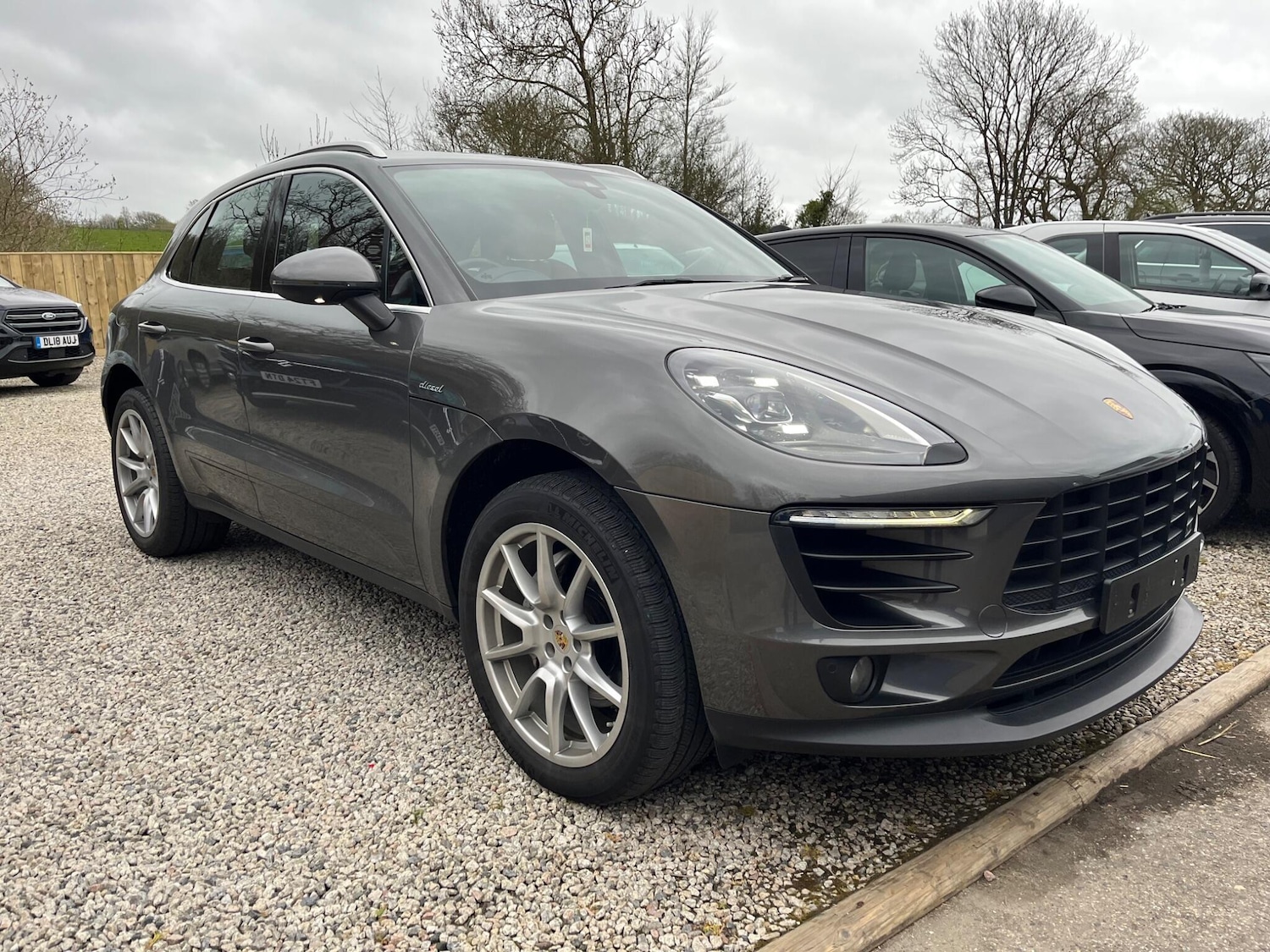 Used Porsche Macan for sale - 78135902: Photo 1
