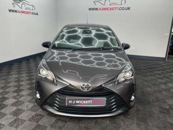 Used Toyota Yaris 2019 for sale - 74822873: Photo