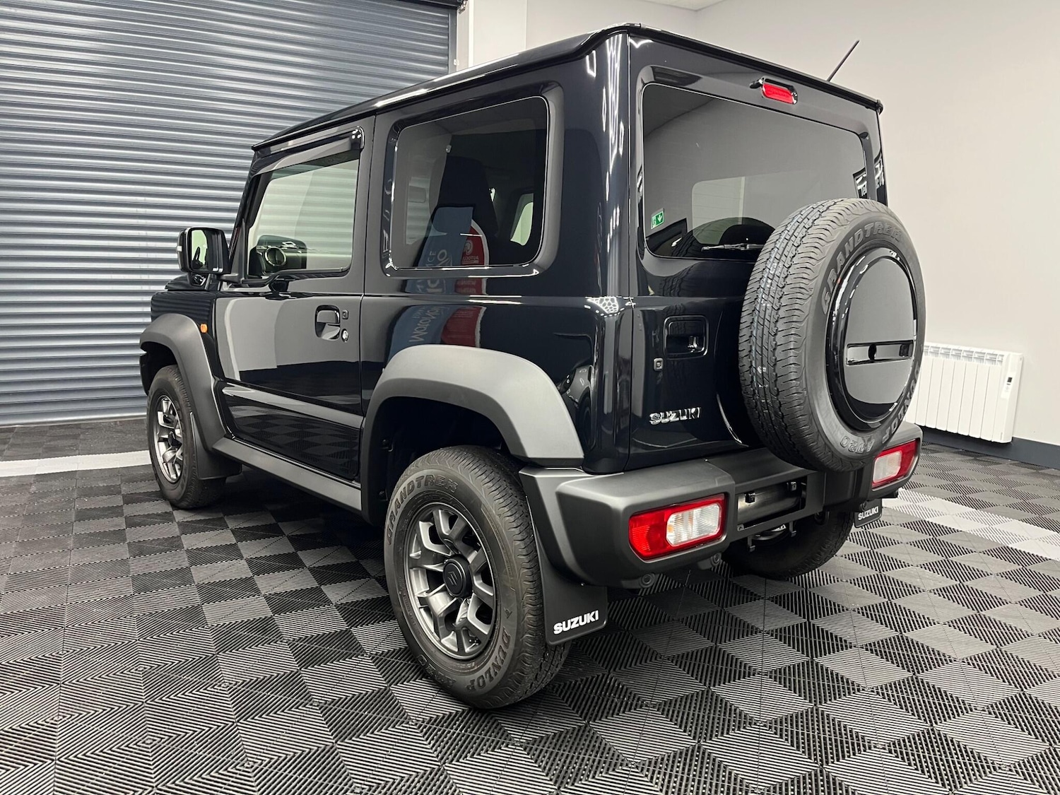 Used Suzuki Jimny for sale - 76976603: Photo 8