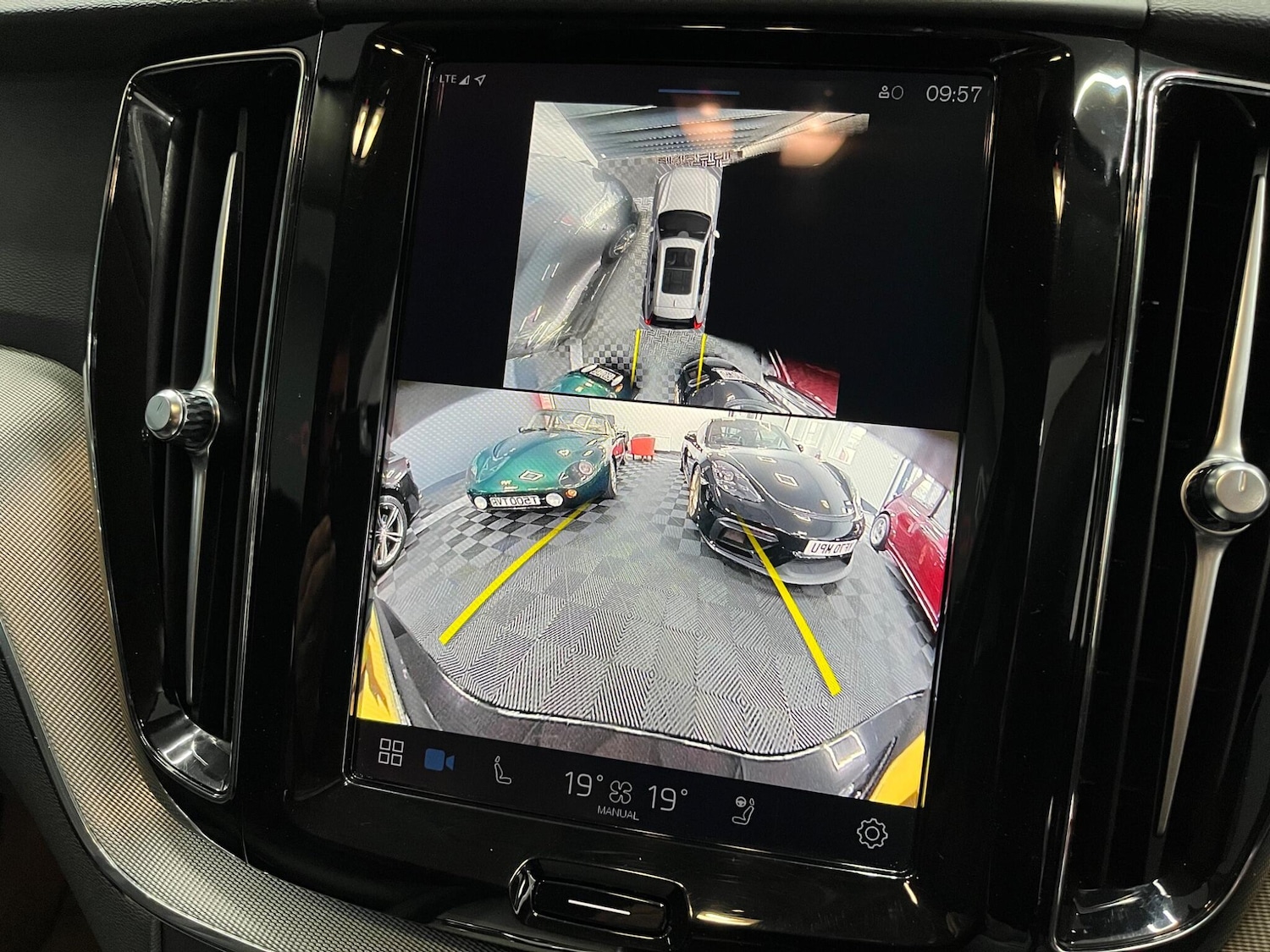 Used Volvo XC60 for sale - 76988975: Photo 16