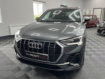Audi - Q3